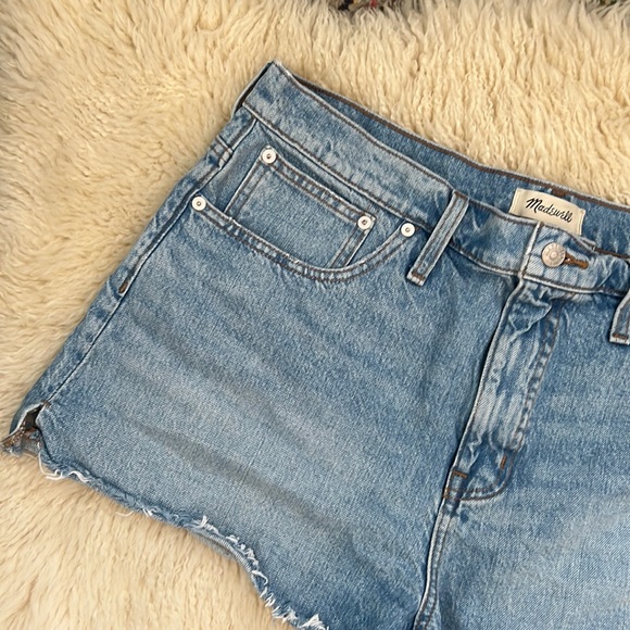 Madewell Relaxed Denim Shorts - Picture 1 of 8